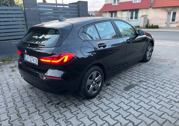 BMW Seria 1 cena 88000 przebieg: 74500, rok produkcji 2021 z Rychwał małe 211